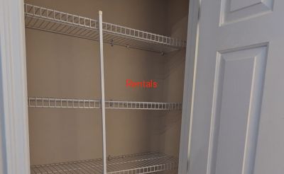 5411 Hester (16)_linen closet